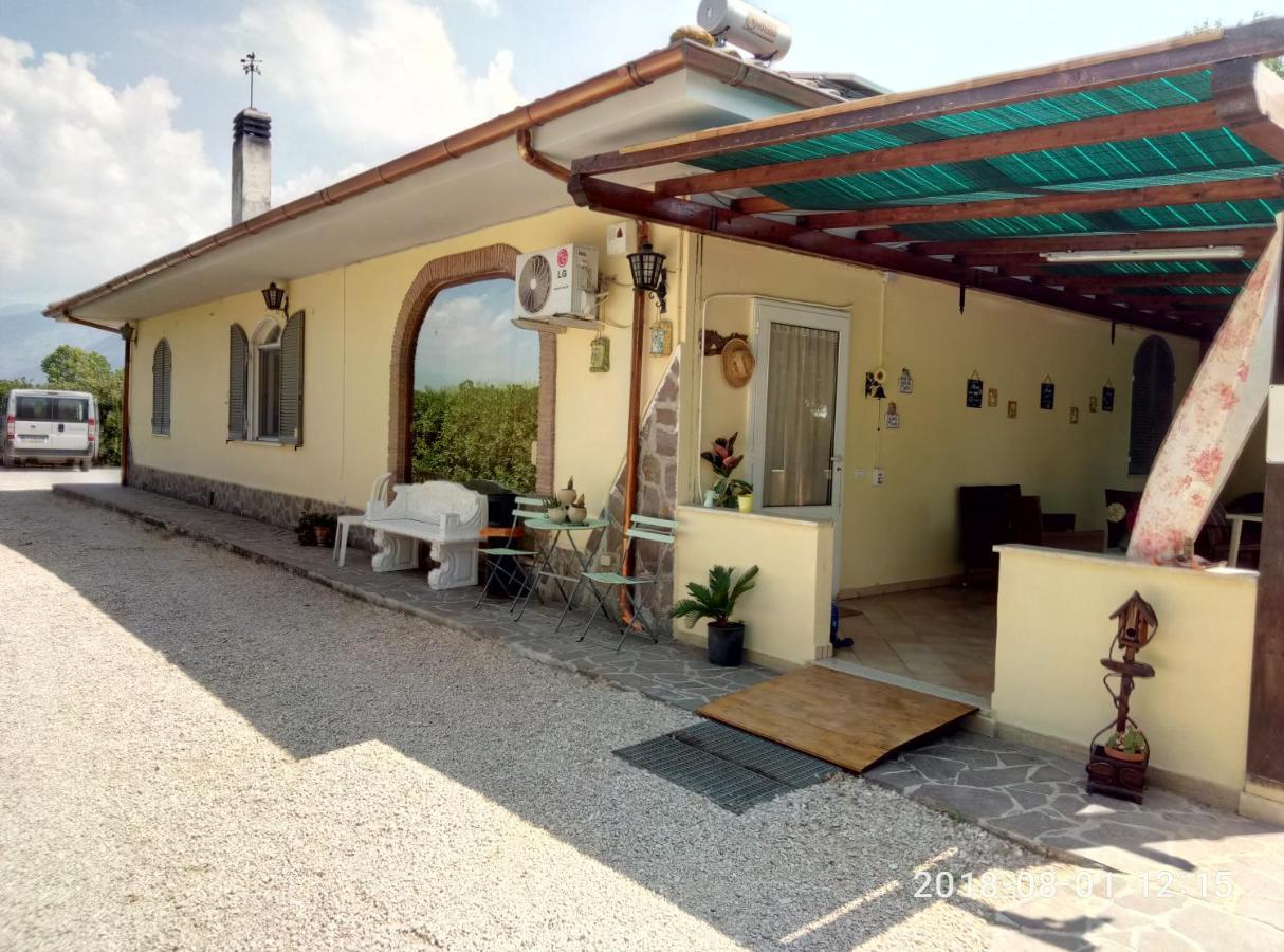 Bed and Breakfast Casadolcecasalatina Exterior foto
